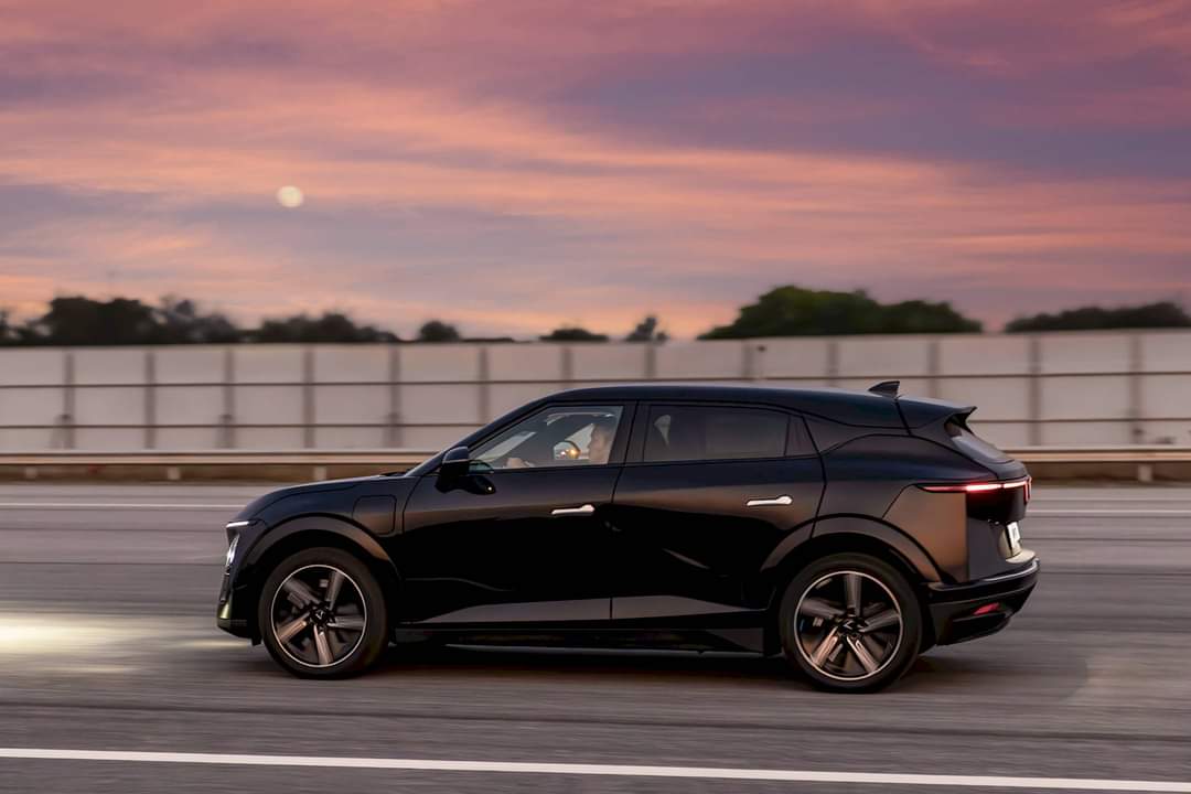 VinFast VF 7 chính thức ra mắt trong tháng 12/2023.