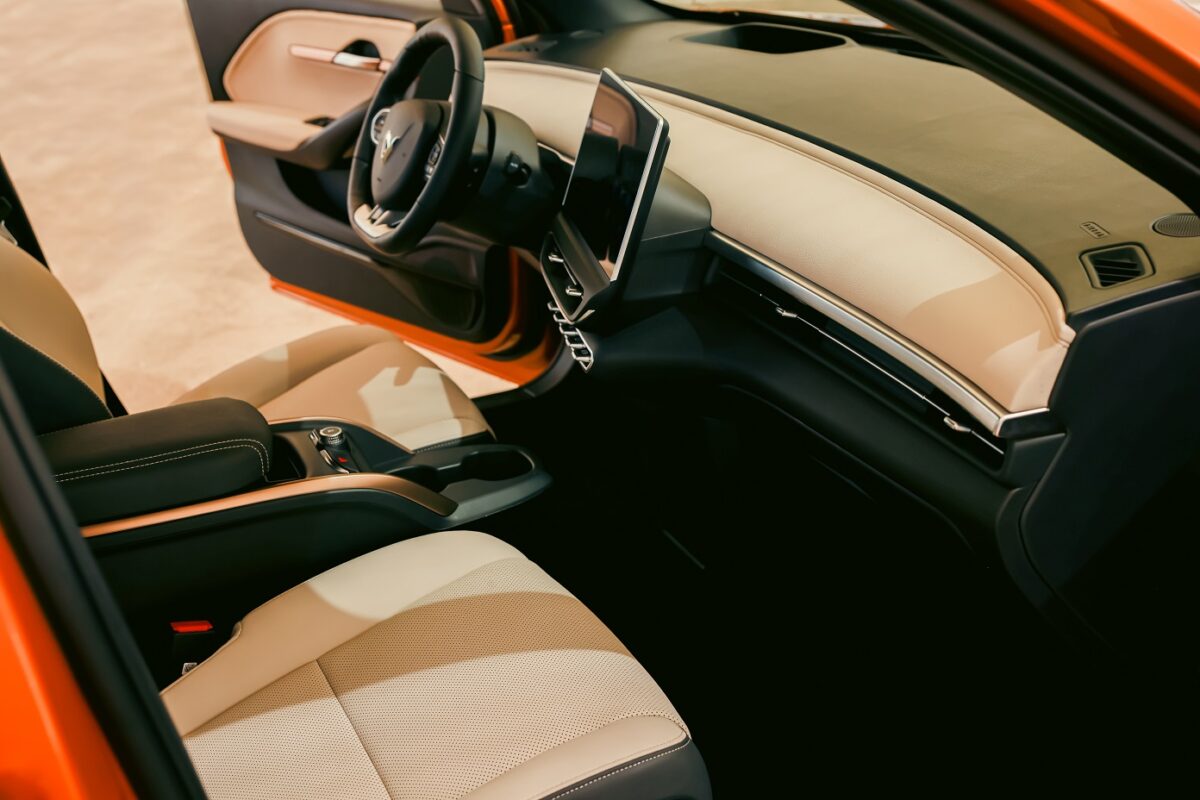 VF6 Thể Hiện Sự Mạnh Mẽ Bền Bỉ Về Hiệu Suất Vận Hành.